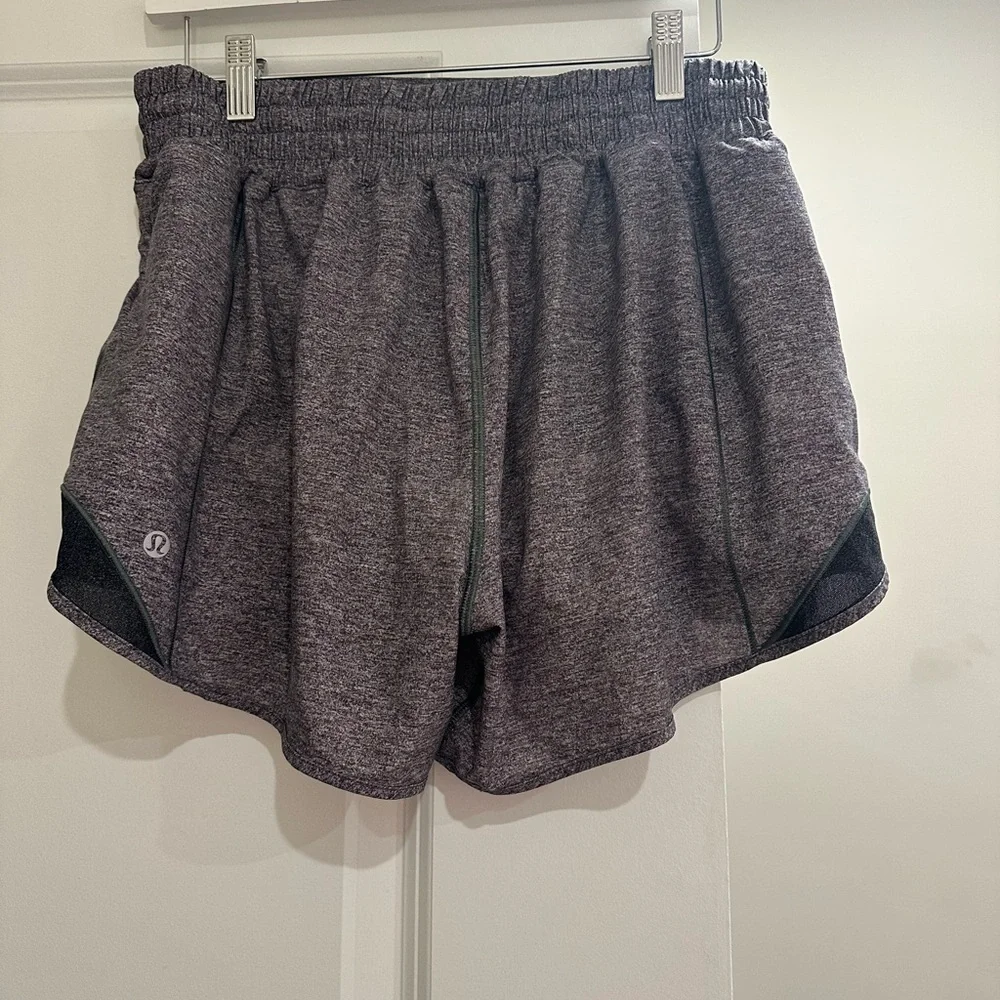LuLulemon Hotty Hot Highrise Shorts 4 inch - Picture 3 of 4